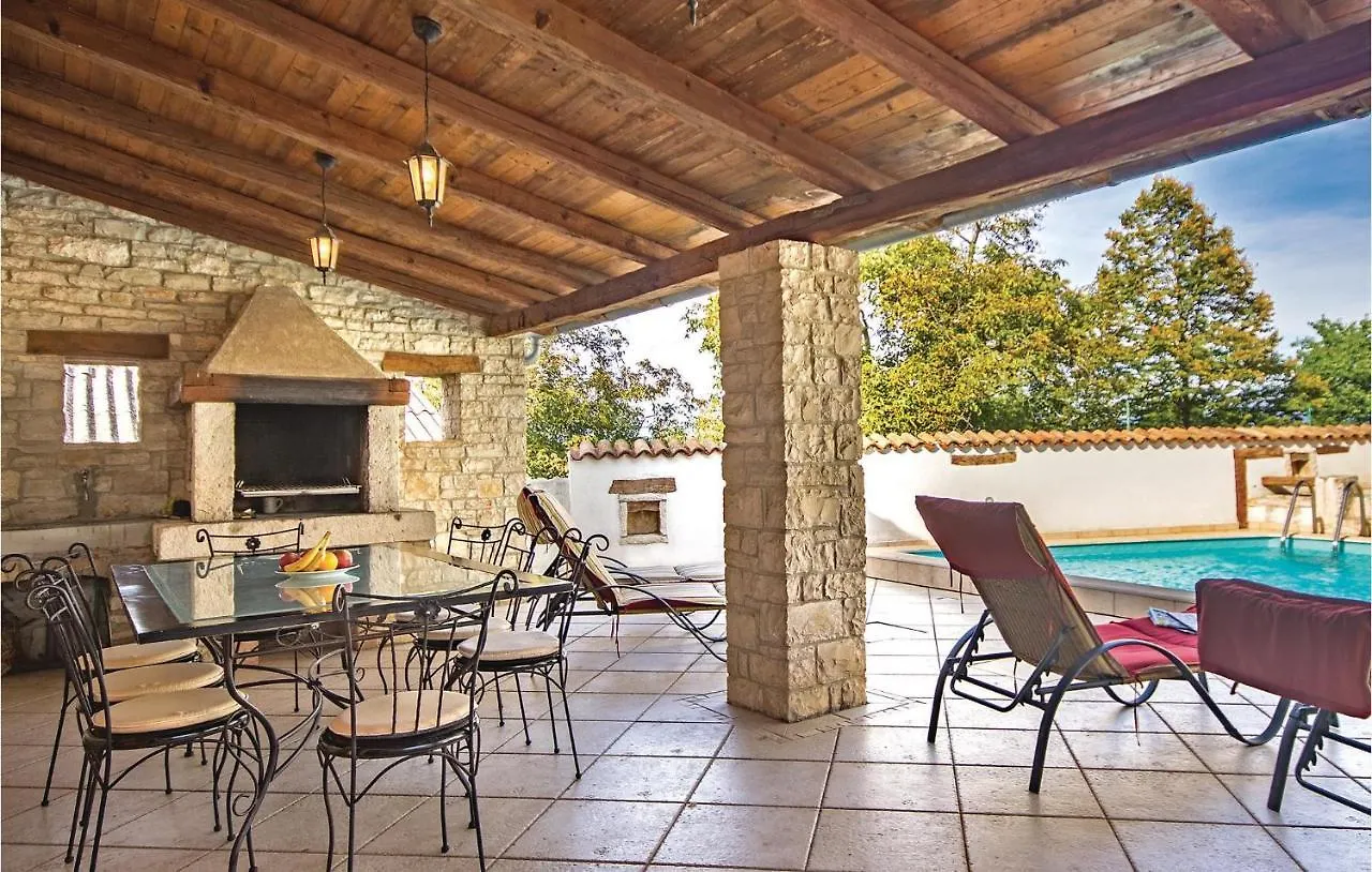 Lovely Home In Puntera With Kitchen Σπίτι διακοπών